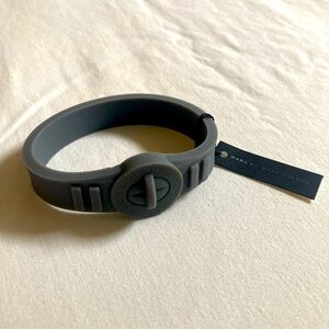 Marc Jacobs Gray Bracelet Modern Minimalist Design